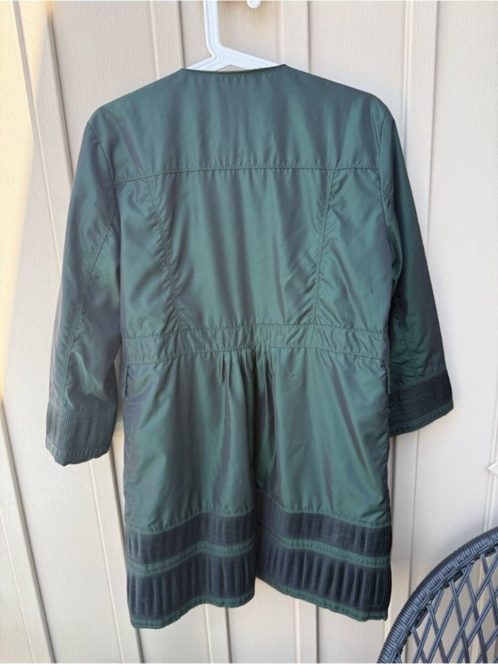 Burberry Green Lightweight Women’s Coat - Picture 7 of 8